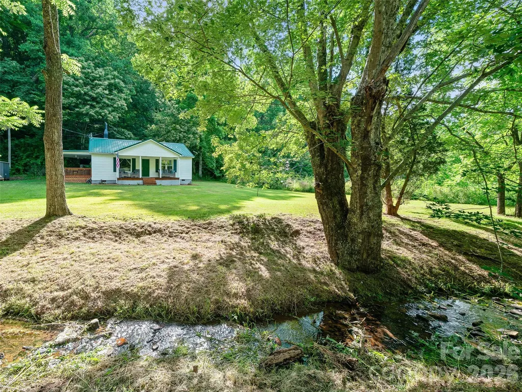 232 Langford Branch Road Burnsville NC 28714