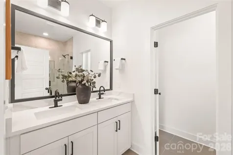 829 Garringer Place Charlotte NC 28208