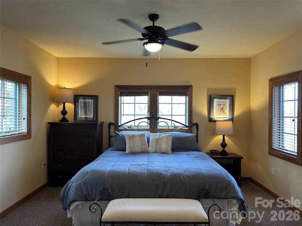 222 Creekside Way Burnsville NC 28714