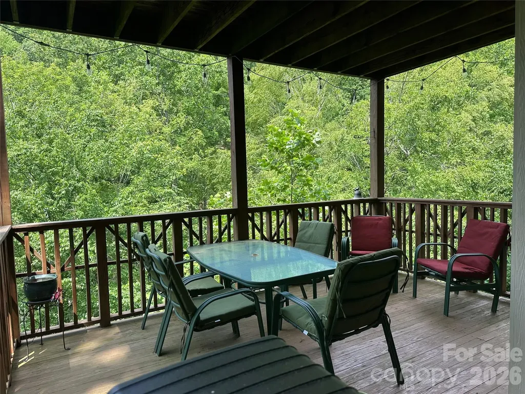 222 Creekside Way Burnsville NC 28714