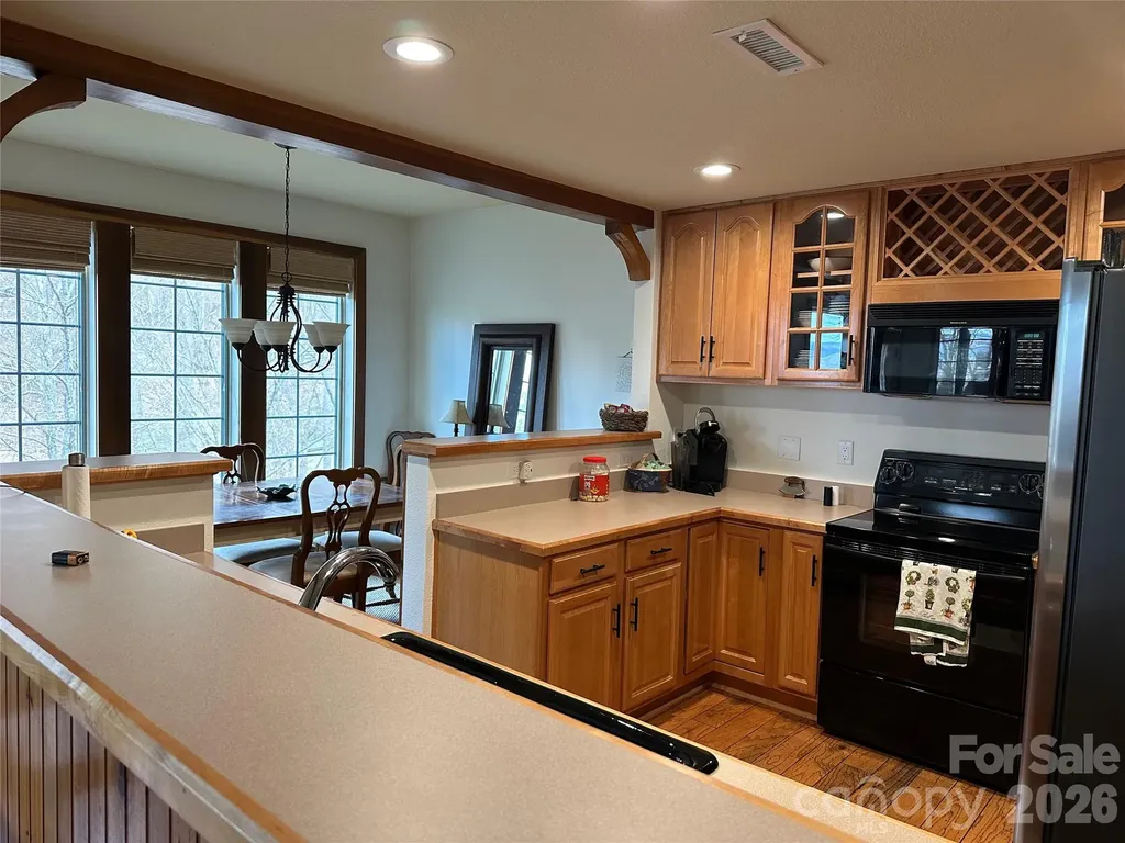 222 Creekside Way Burnsville NC 28714