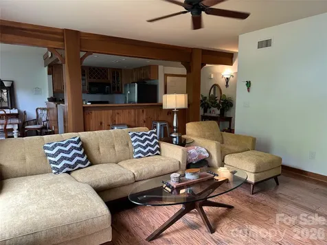 222 Creekside Way Burnsville NC 28714