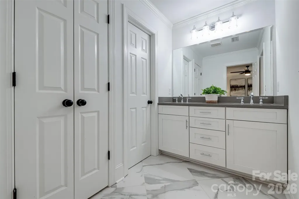 937 Park Slope Drive Charlotte NC 28209