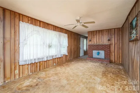 455 Huffman Road Blacksburg SC 29702