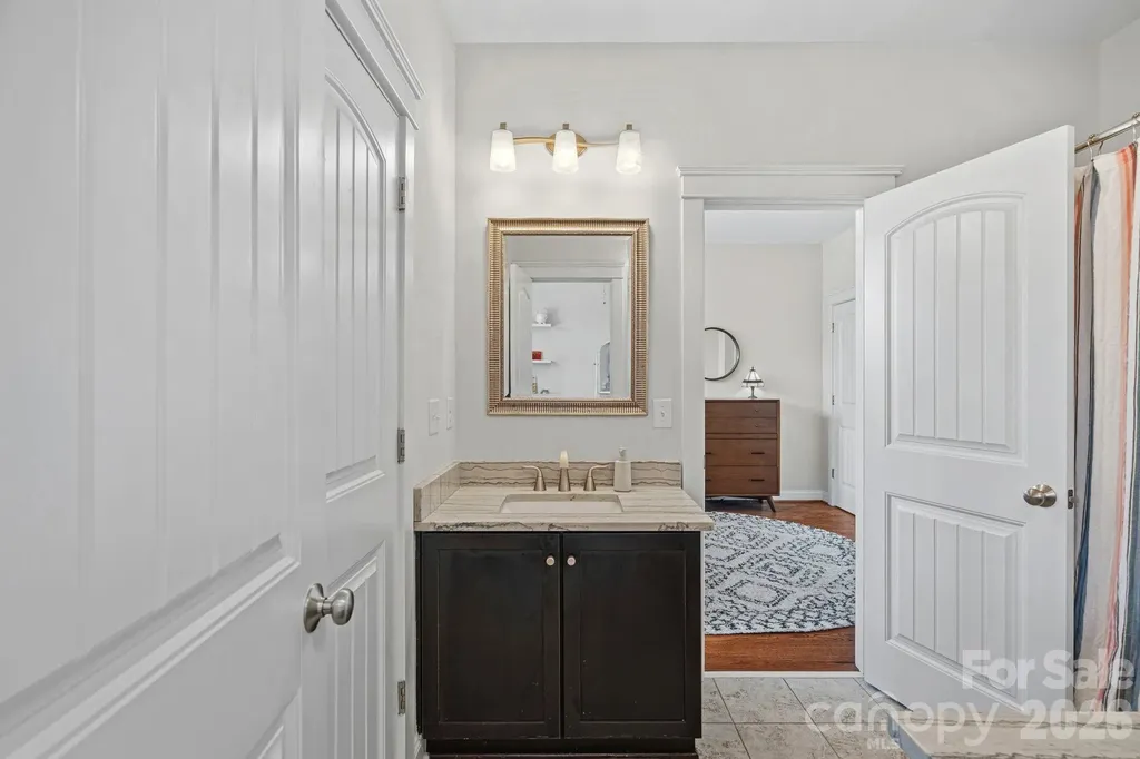 2219 Winthrop Avenue Charlotte NC 28203