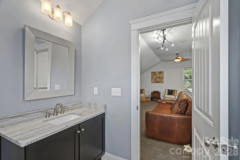 2219 Winthrop Avenue Charlotte NC 28203
