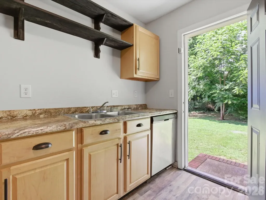 622 Dunbrook Lane Charlotte NC 28217