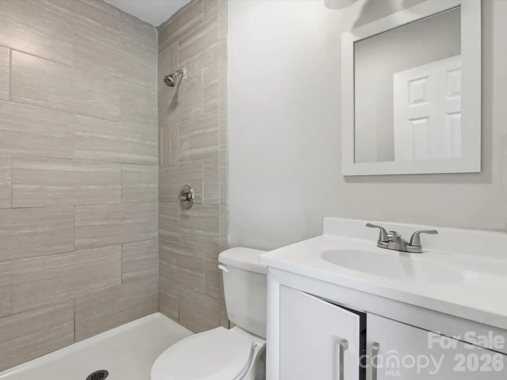 622 Dunbrook Lane Charlotte NC 28217