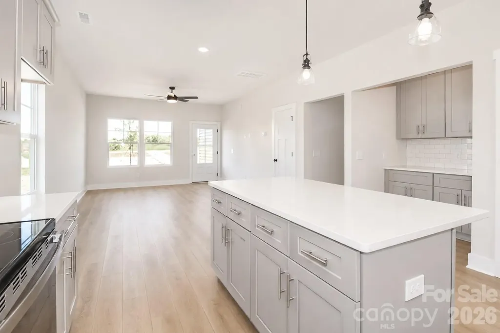 103 Sixth Avenue SE Hildebran NC 28602