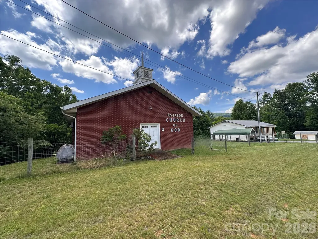 422 Us Highway 19e Highway Spruce Pine NC 28777