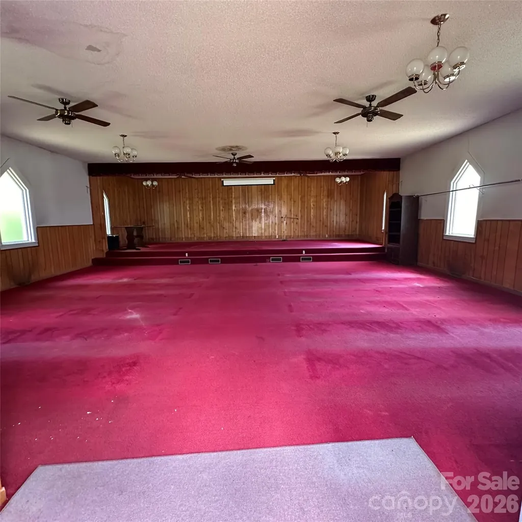 422 Us Highway 19e Highway Spruce Pine NC 28777