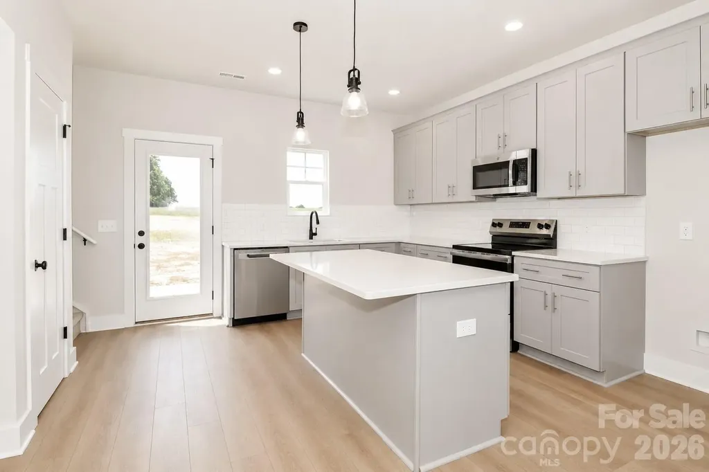 102 Sixth Avenue SE Hildebran NC 28602
