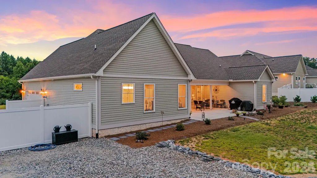 207 Wynnfall Drive Lexington NC 27295