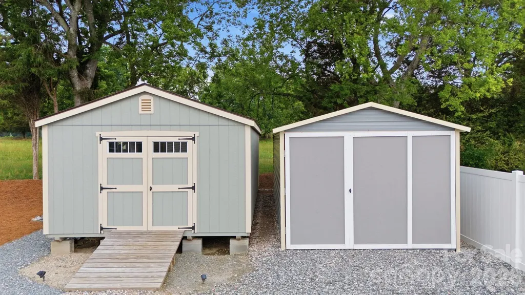 207 Wynnfall Drive Lexington NC 27295