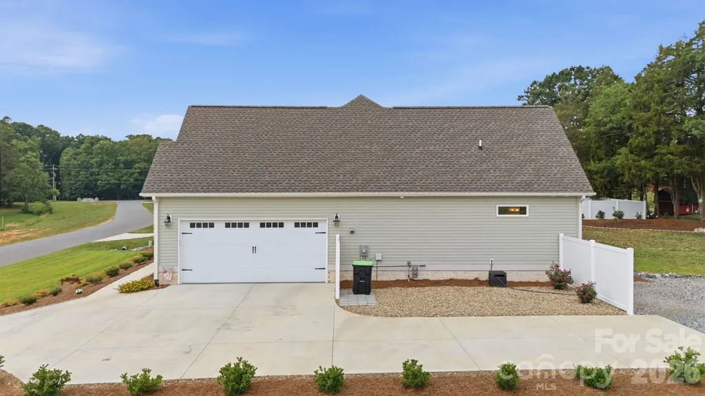 207 Wynnfall Drive Lexington NC 27295