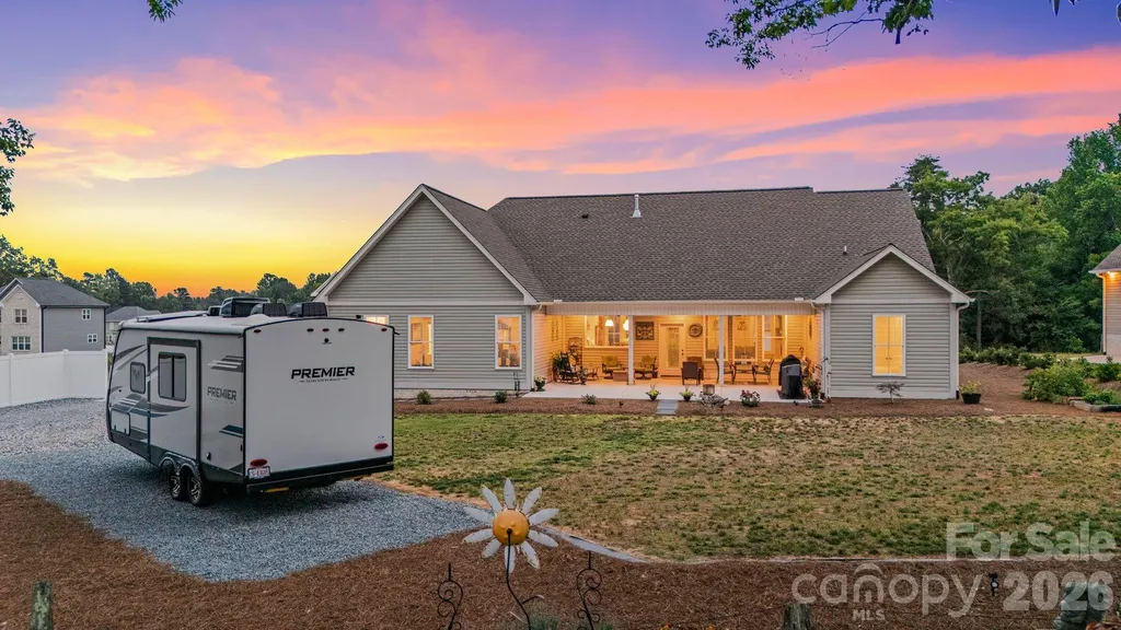 207 Wynnfall Drive Lexington NC 27295