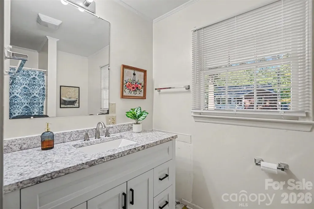 308 N Carpenter Street Kings Mountain NC 28086