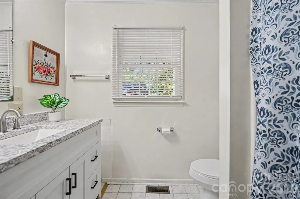 308 N Carpenter Street Kings Mountain NC 28086