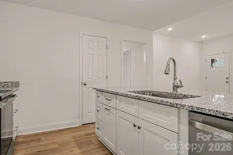 160 Parris Road Blacksburg SC 29702