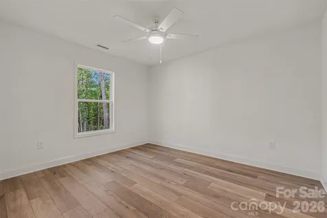 160 Parris Road Blacksburg SC 29702