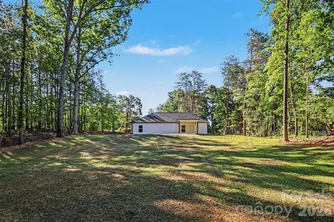 160 Parris Road Blacksburg SC 29702