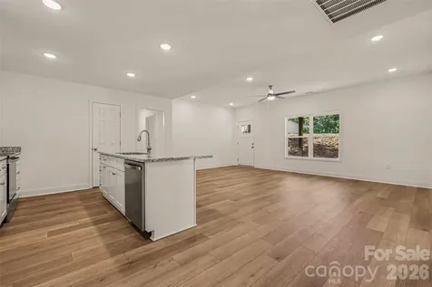 160 Parris Road Blacksburg SC 29702