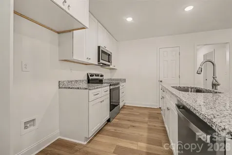 160 Parris Road Blacksburg SC 29702