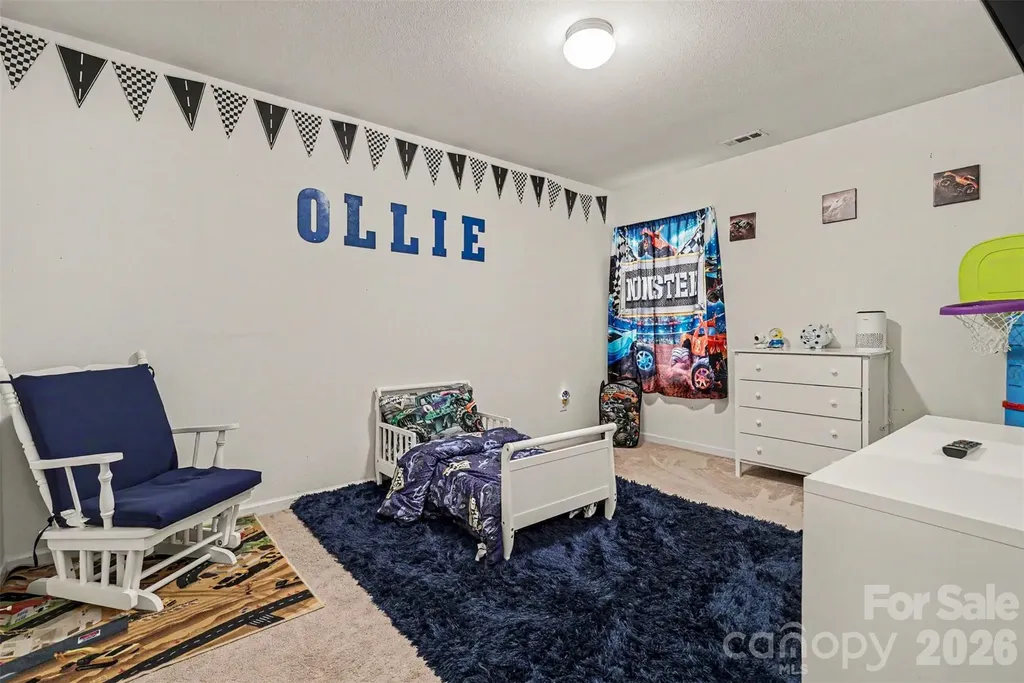 9424 Quilting Bee Lane Charlotte NC 28216