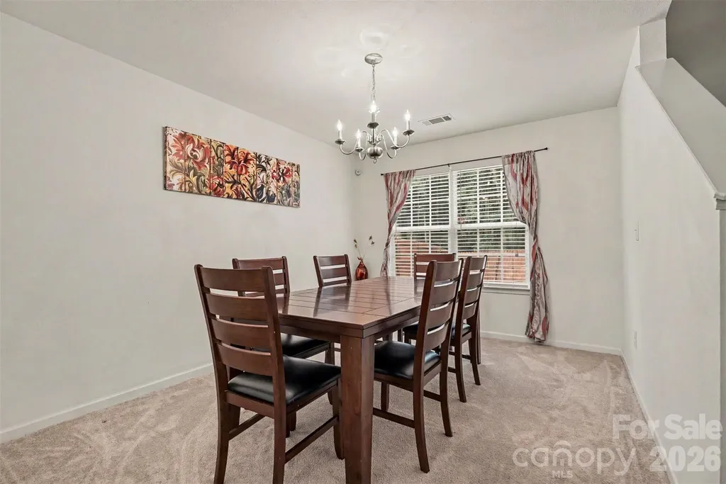 9424 Quilting Bee Lane Charlotte NC 28216