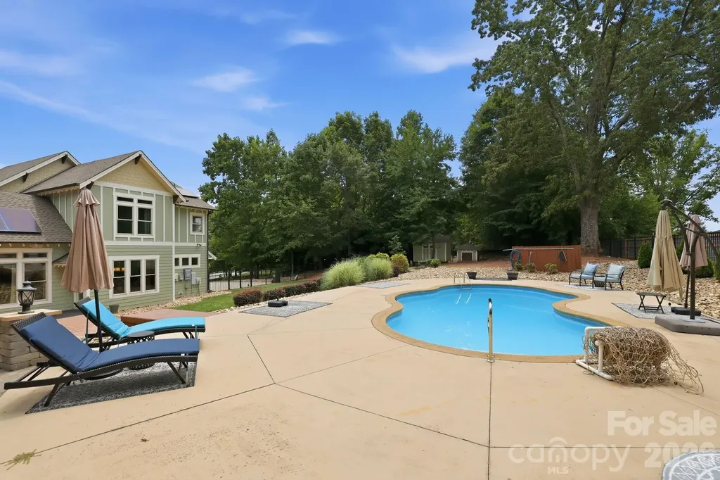 1104 Sawtooth Oak Lane Belmont NC 28012