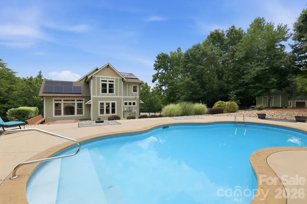 1104 Sawtooth Oak Lane Belmont NC 28012