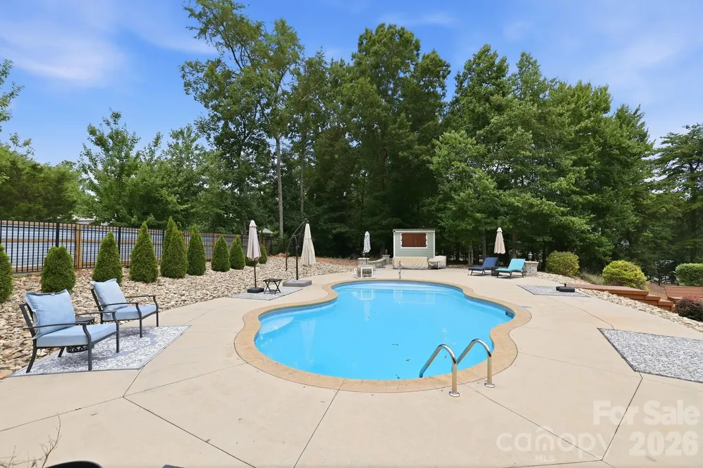 1104 Sawtooth Oak Lane Belmont NC 28012