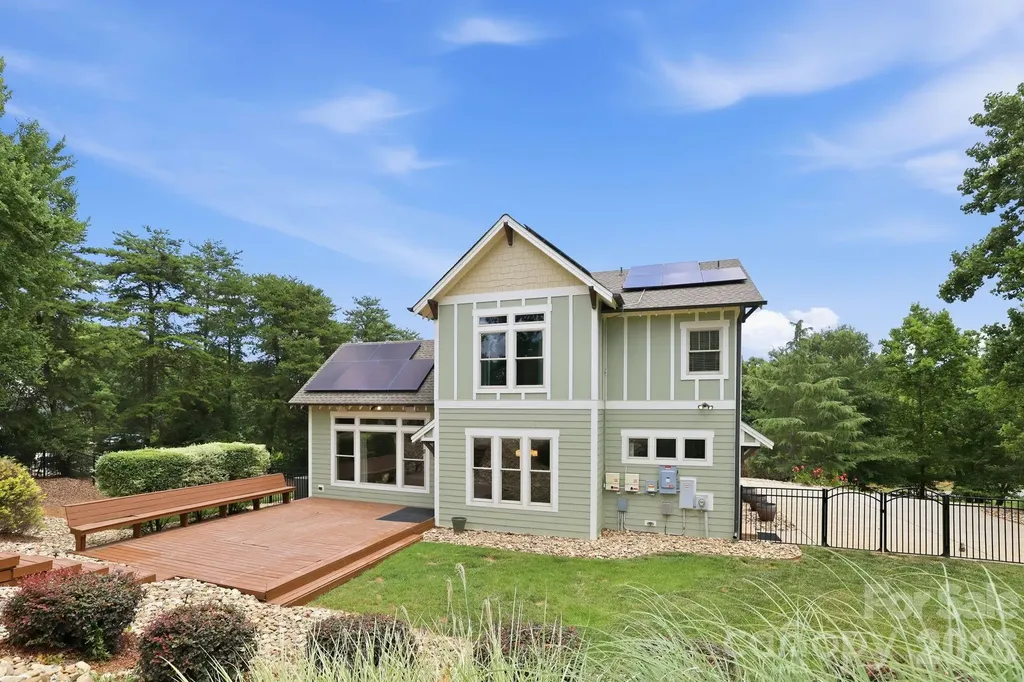 1104 Sawtooth Oak Lane Belmont NC 28012