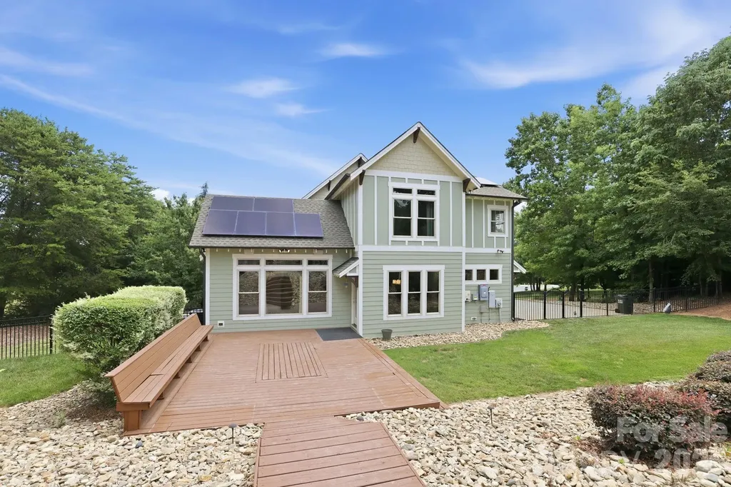 1104 Sawtooth Oak Lane Belmont NC 28012