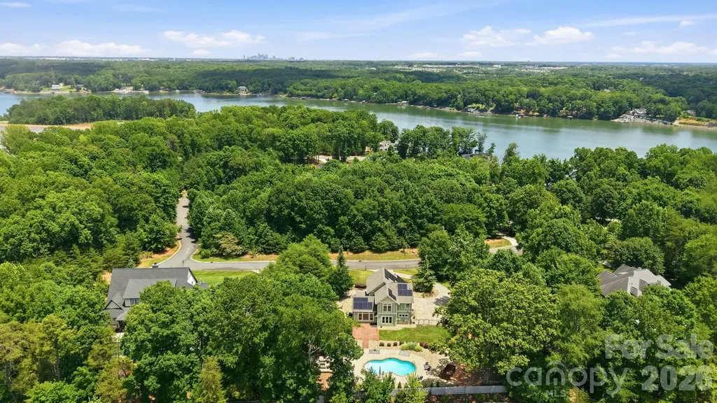 1104 Sawtooth Oak Lane Belmont NC 28012