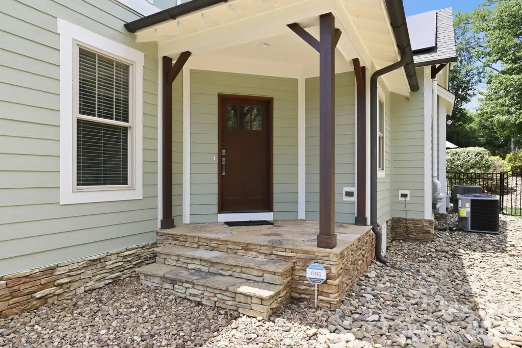 1104 Sawtooth Oak Lane Belmont NC 28012