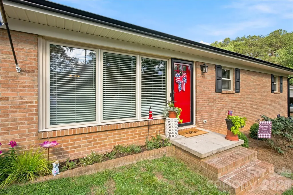 4608 Rainbow Drive Kannapolis NC 28081