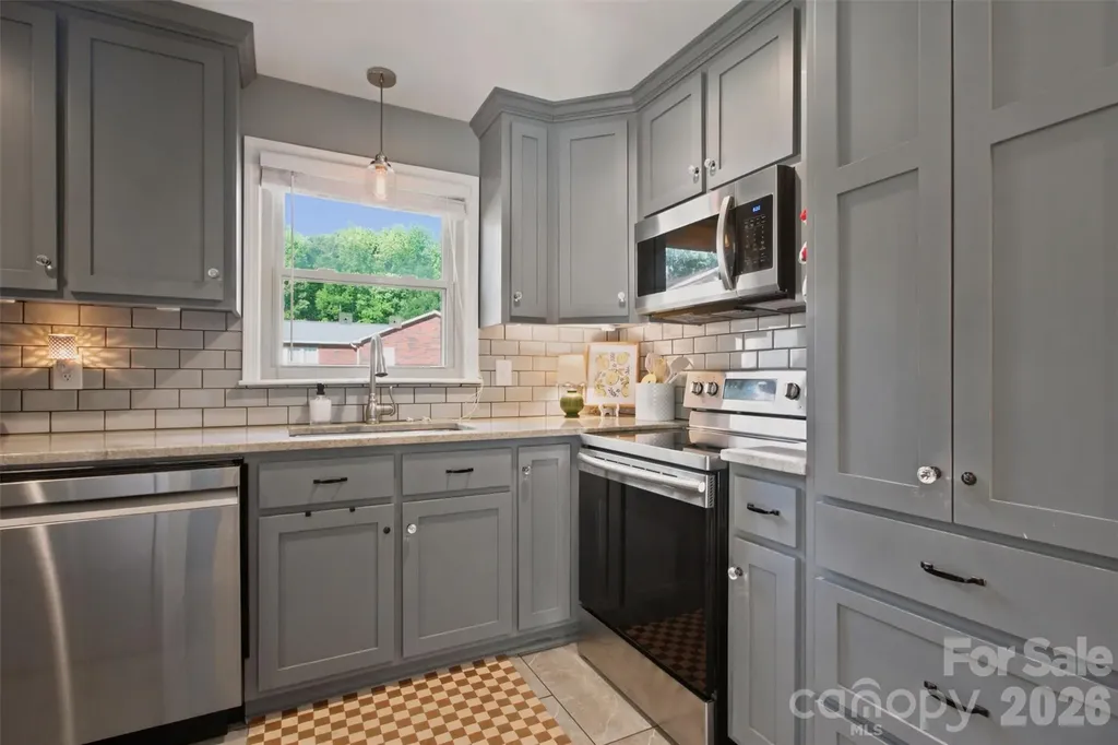 4608 Rainbow Drive Kannapolis NC 28081