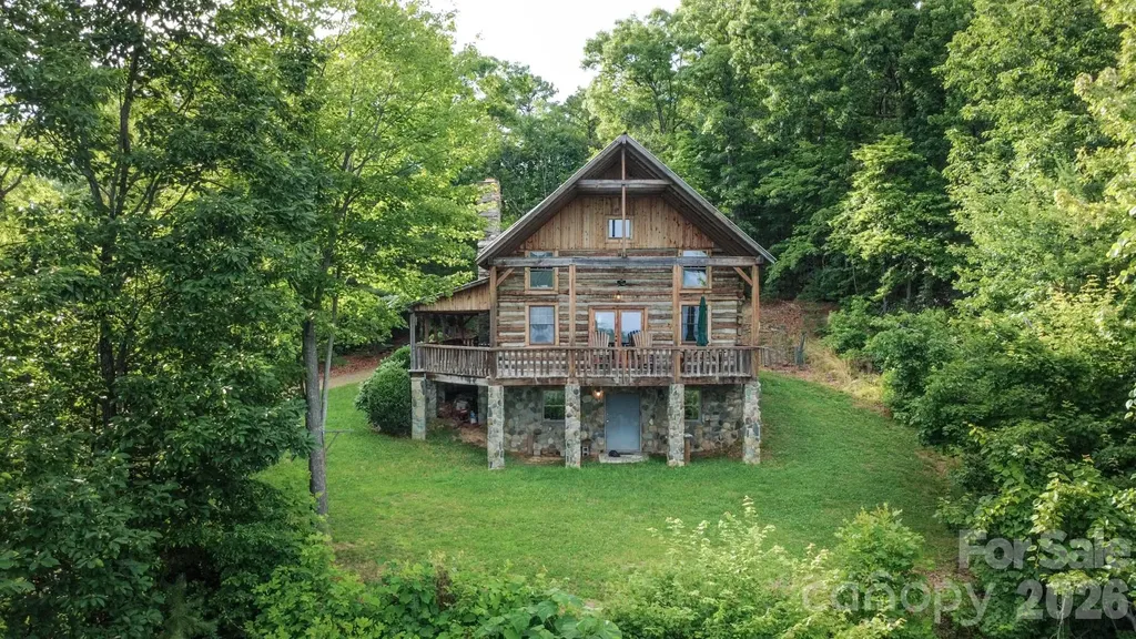 1639 Mountain Vista Drive McGrady NC 28649