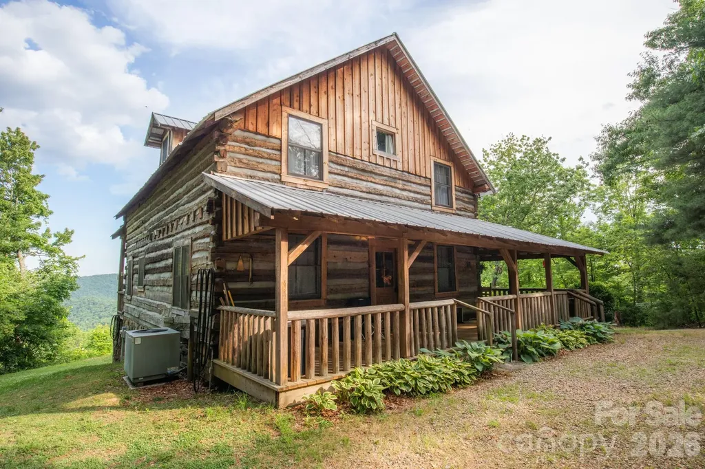1639 Mountain Vista Drive McGrady NC 28649