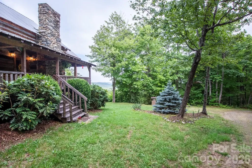 1639 Mountain Vista Drive McGrady NC 28649