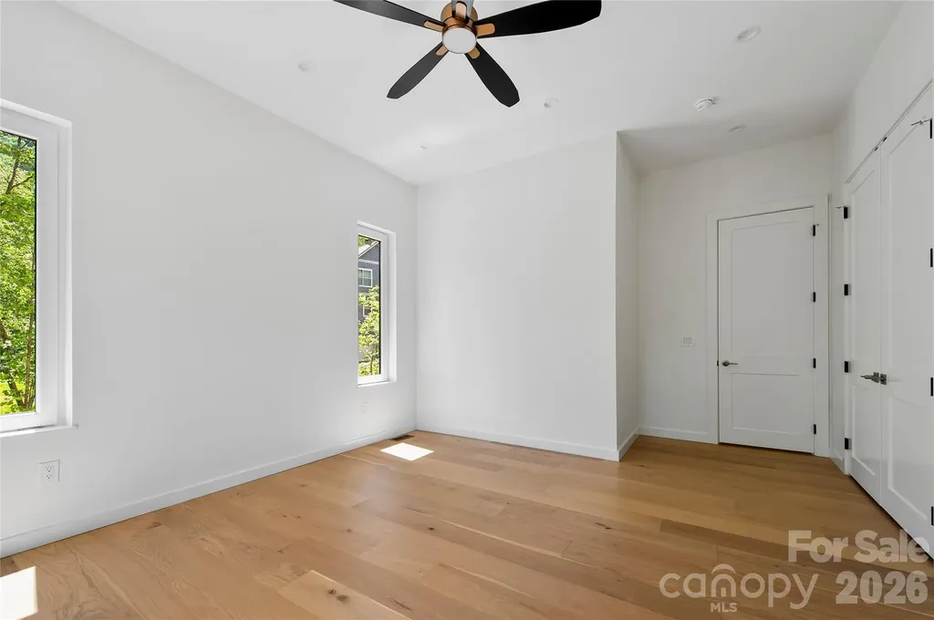 23 Early Spring Way Leicester NC 28748