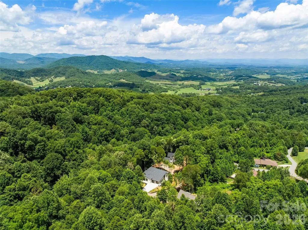 23 Early Spring Way Leicester NC 28748