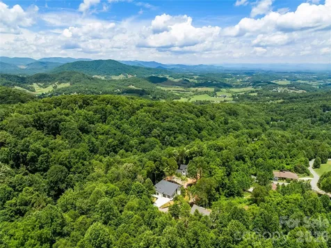 23 Early Spring Way Leicester NC 28748