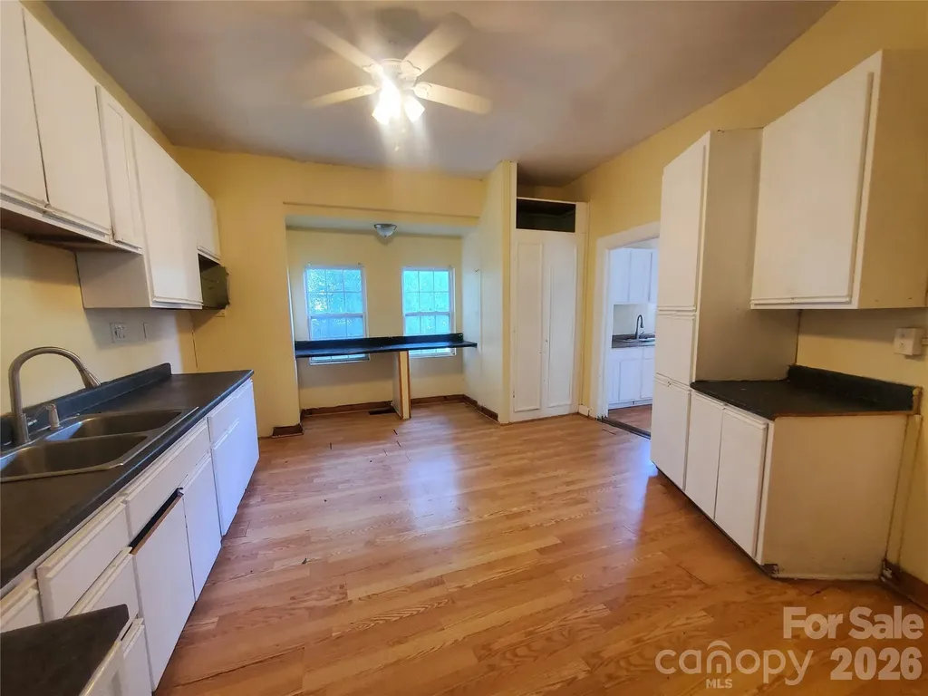 325 Goff Street Charlotte NC 28208