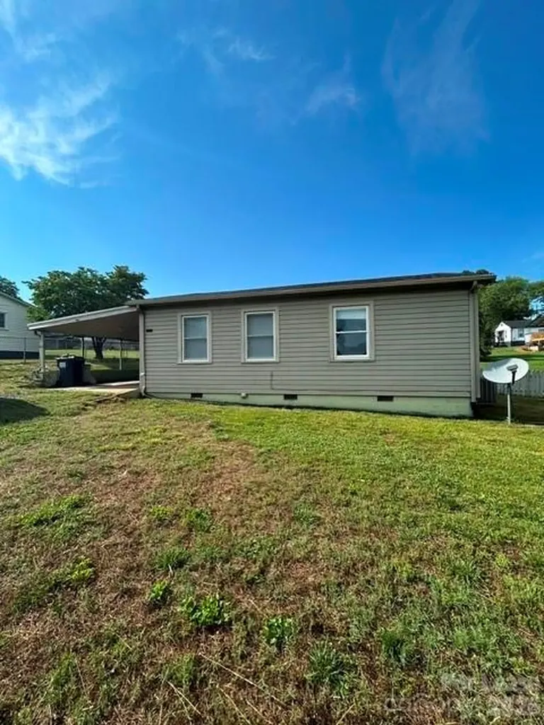 2312 Cline Street Statesville NC 28677