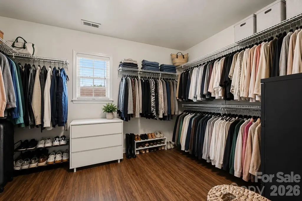 8915 Oransay Way Charlotte NC 28278
