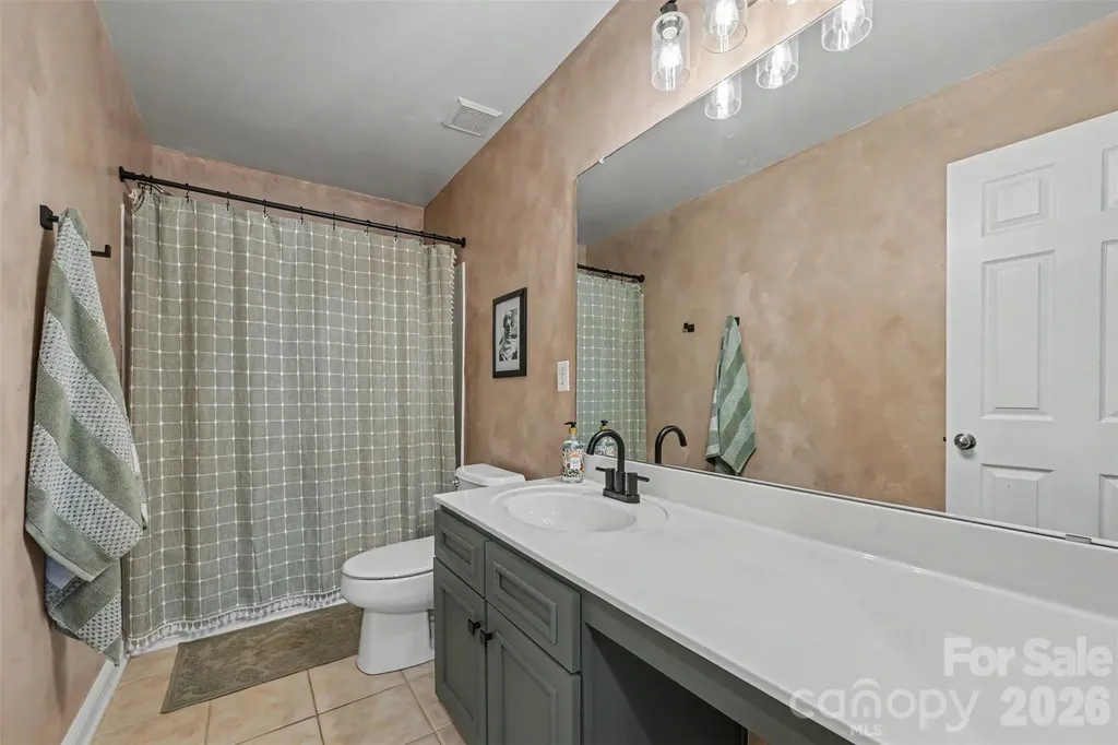 8915 Oransay Way Charlotte NC 28278