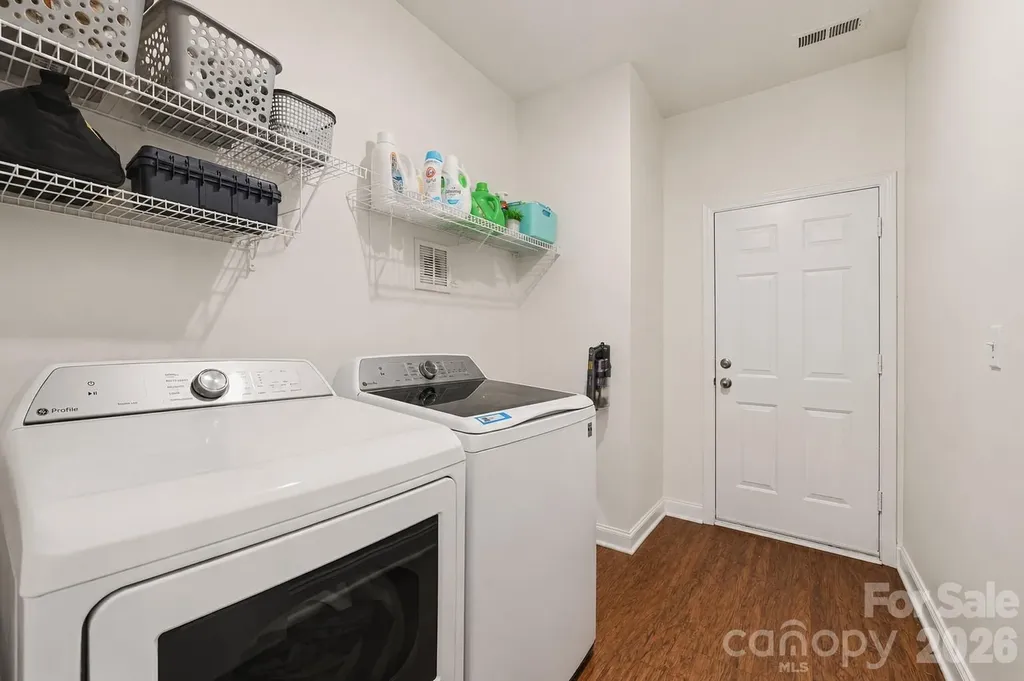 8915 Oransay Way Charlotte NC 28278