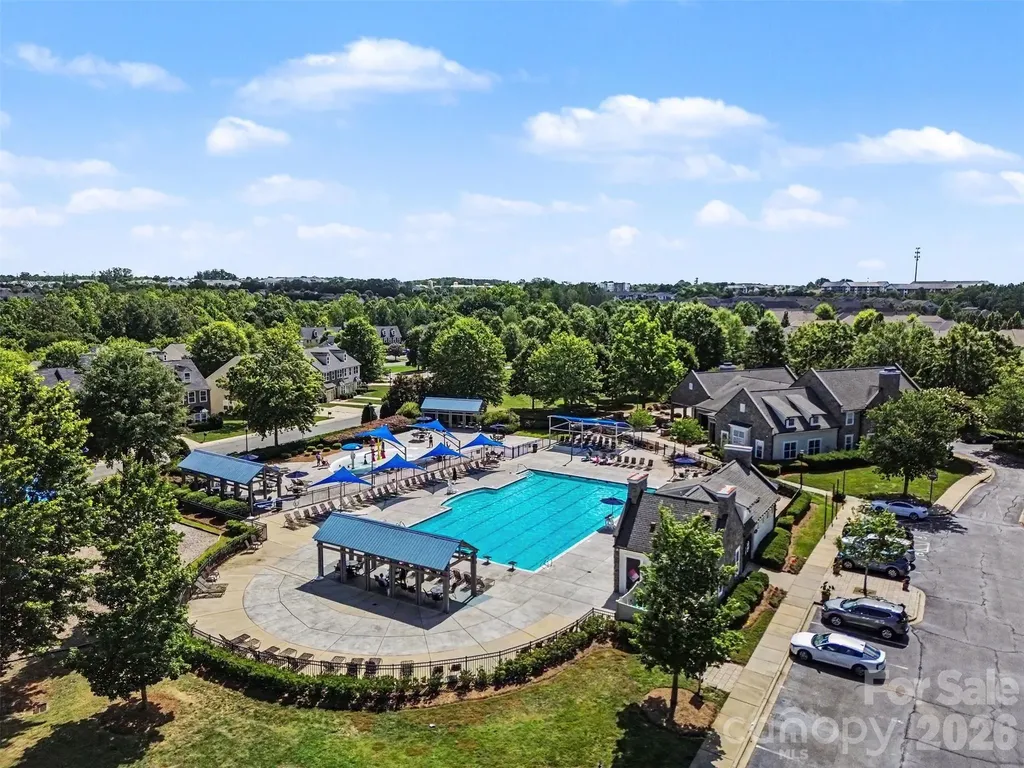 8915 Oransay Way Charlotte NC 28278